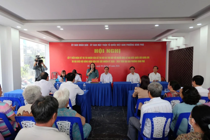 Phó Bí thư Thường trực Thành ủy Lê Quốc Phong được cử tri tín nhiệm tuyệt đối ứng cử đại biểu HĐND-ong-le-quoc-phong-y-kien-cu-tri 3.jpg