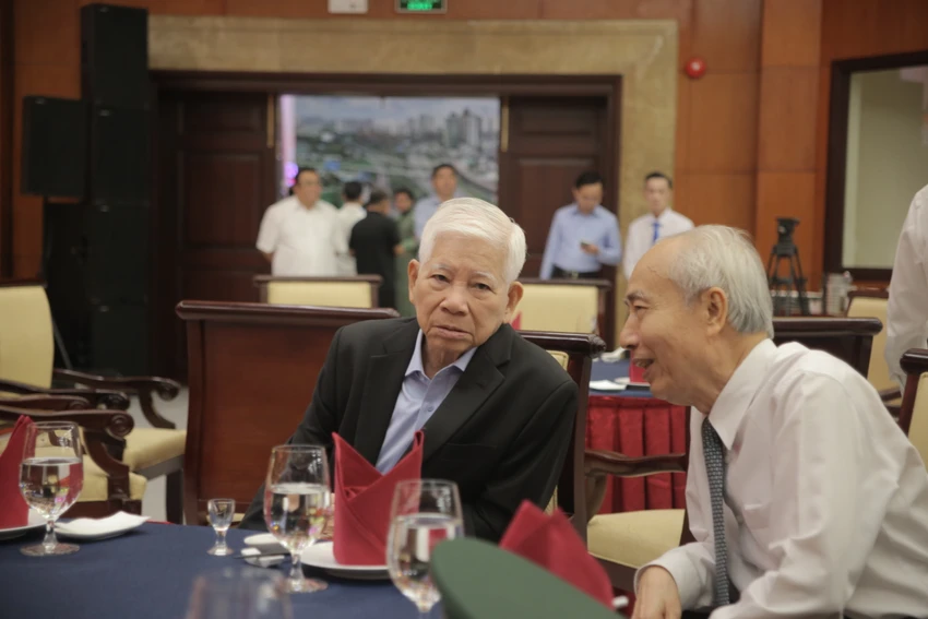 thaanh-uy-tphcm-gap-mat-2026 (6).JPG