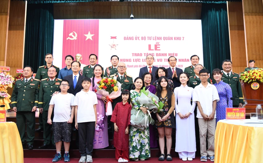 Anh-hung-LLVT-nhan-dan-quan-khu-7.jpg