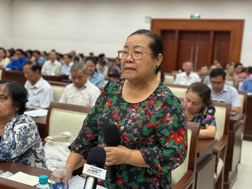 tiep-xuc-cu-tri-bai-dau-xe-TPHCM.jpg