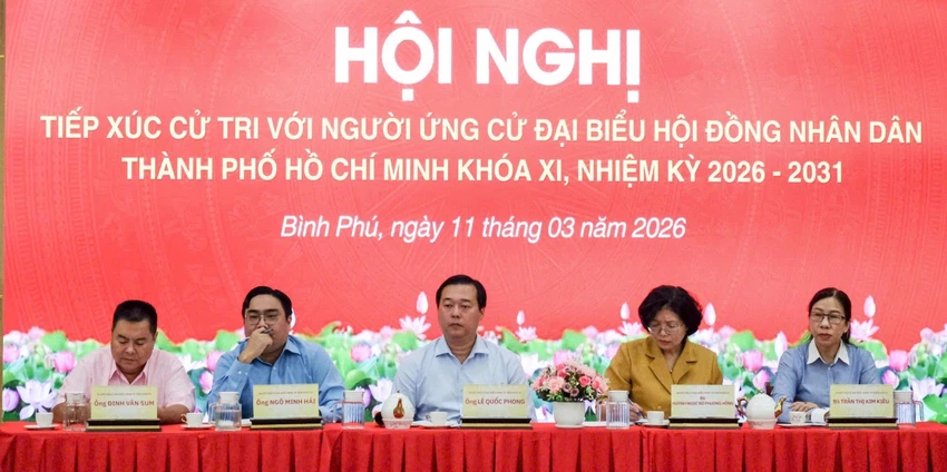 Ông Lê Quốc Phong: TP.HCM bảo đảm hệ thống trường lớp, không để các em thiếu điều kiện học tập-tiep-xuc-cu-tri-HDND.jpg
