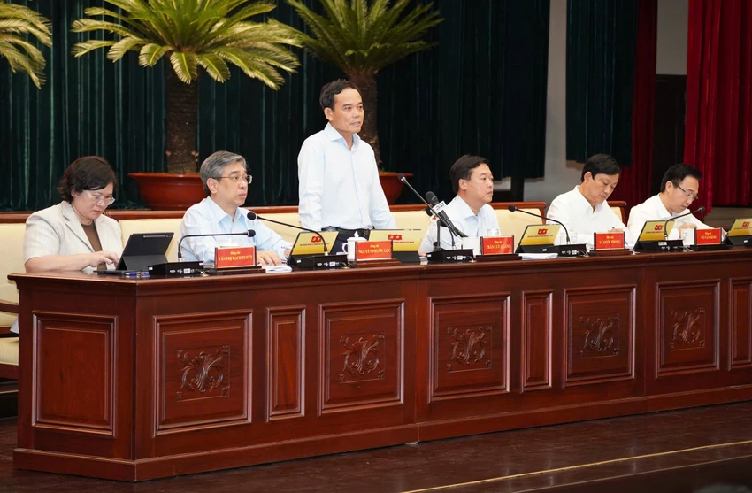 Thành ủy TP.HCM phân công nhiệm vụ cho các Phó Bí thư phụ trách theo dõi, chỉ đạo-bi-thu-tran-luu-quang-co-che-nguoi-dan.jpg