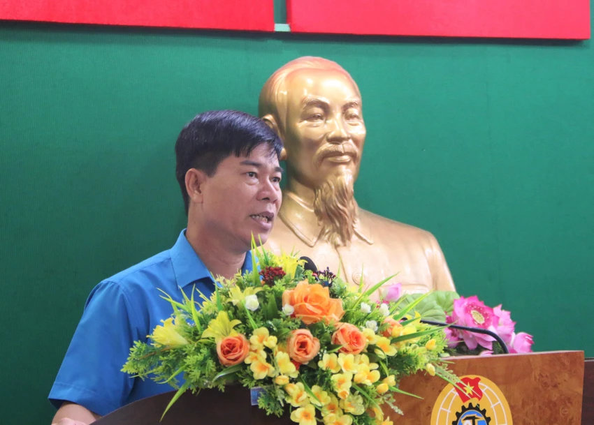 Ông Phạm Chí Tâm chia sẻ về kế hoạch trao tặng BHXH tự nguyện thời gian tới. Ảnh: THẢO PHƯƠNG Ông Phạm Chí Tâm chia sẻ về kế hoạch trao tặng BHXH tự nguyện thời gian tới. Ảnh: THẢO PHƯƠNG