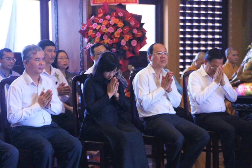 Lãnh đạo TP tham dự Đại lễ. Ảnh: THẢO PHƯƠNG
