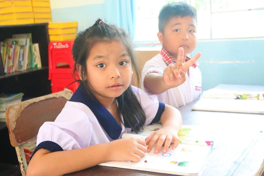 Ánh mắt trong sáng, đáng yêu của những mầm non tương lai đất nước. Ánh mắt trong sáng, đáng yêu của những mầm non tương lai đất nước.