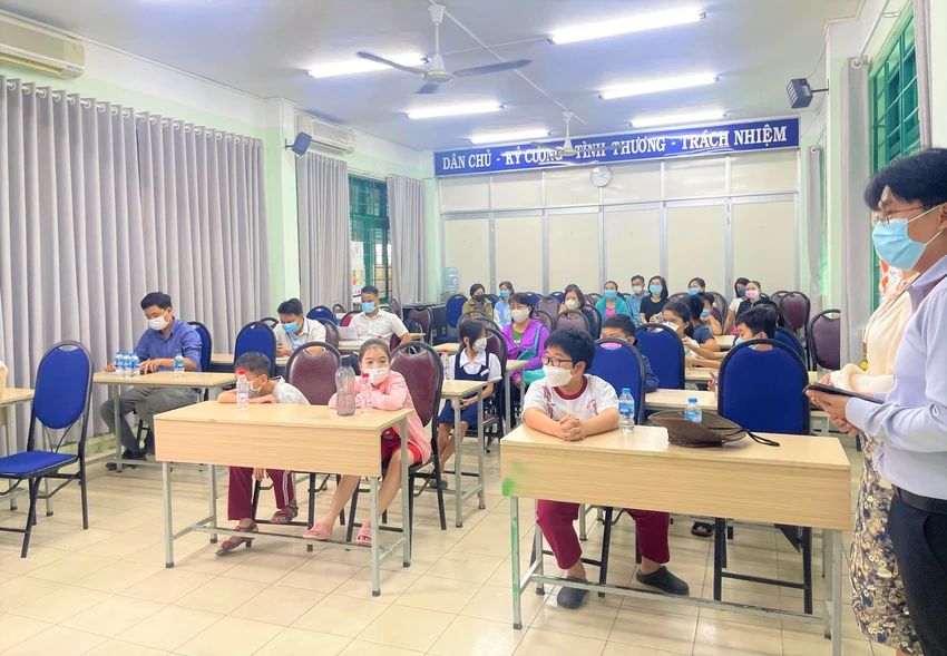 Phát hiện chùm ca bệnh H1N1 tại một trường tiểu học. Ảnh: HCDC Phát hiện chùm ca bệnh H1N1 tại một trường tiểu học. Ảnh: HCDC