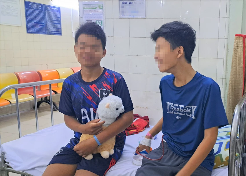 Một trong ba bệnh nhi đang được điều trị ngộ độc botulinum tại BV Nhi đồng 2 đã hồi phục, sắp được xuất viện. Ảnh: BVCC Một trong ba bệnh nhi đang được điều trị ngộ độc botulinum tại BV Nhi đồng 2 đã hồi phục, sắp được xuất viện. Ảnh: BVCC