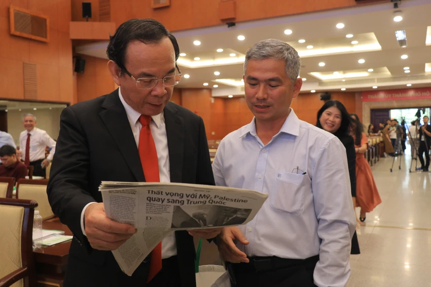 Ông Nguyễn Văn Nên, Bí Thư Thành ủy TP.HCM tham dự hội nghị. Ảnh: VÕ THƠ Ông Nguyễn Văn Nên, Bí Thư Thành ủy TP.HCM tham dự hội nghị. Ảnh: VÕ THƠ