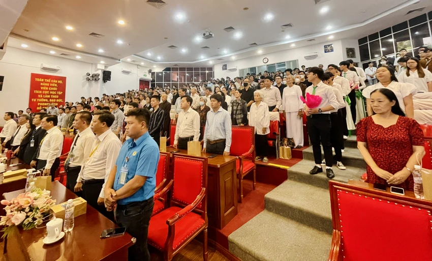 hien-xac-cho-y-hoc1.jpg