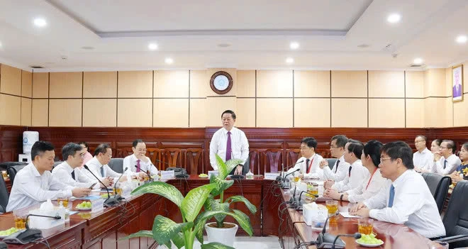 Trưởng Ban Tuyên giáo và Dân vận Trung ương