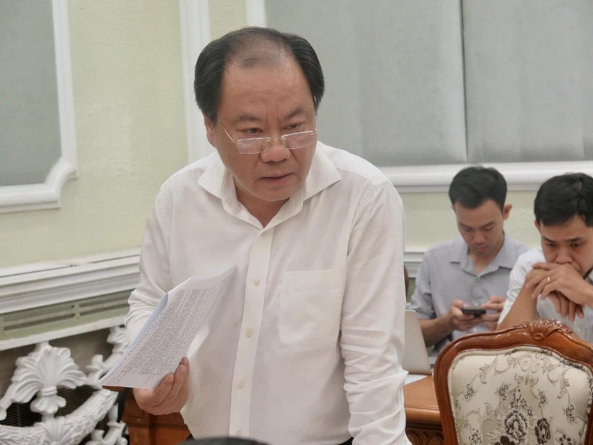 nhan-vien-y-te-5.jpg