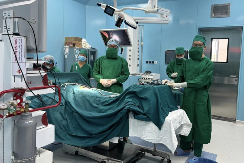 Trung tâm Y tế Quân dân y Côn Đảo phẫu thuật chương trình