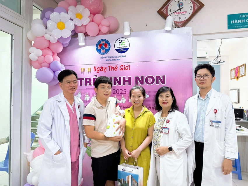 tre-sinh-cuc-non.jpg