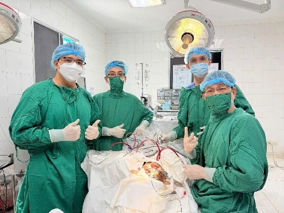 u-nhay-xoang.jpg