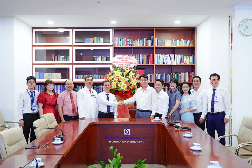 Ngay-thay-thuoc-viet-nam00000.jpg