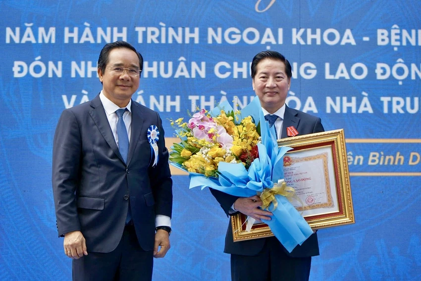 Benh-vien-binh-dan5.jpg