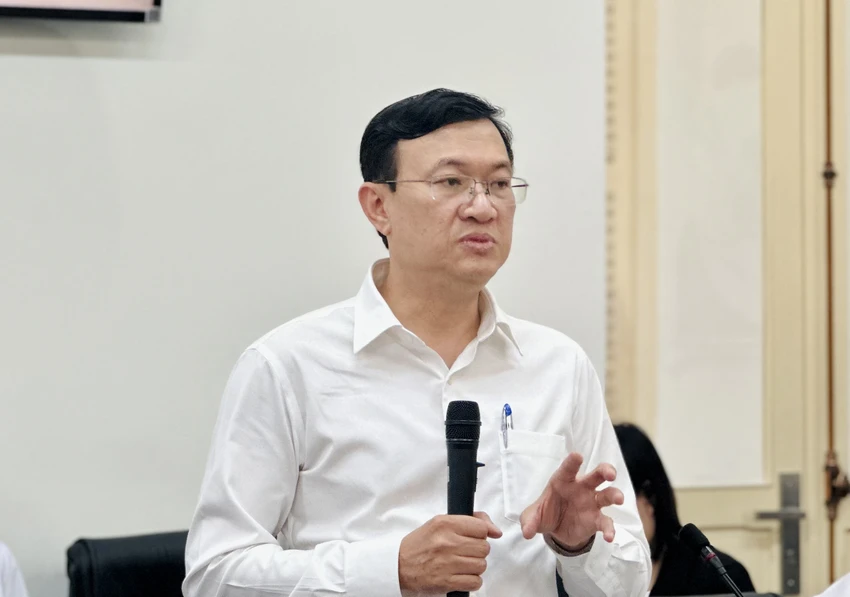 tay-chan-mieng0.jpg
