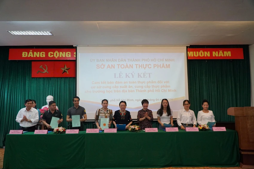 cung-cap-suat-an2.jpg