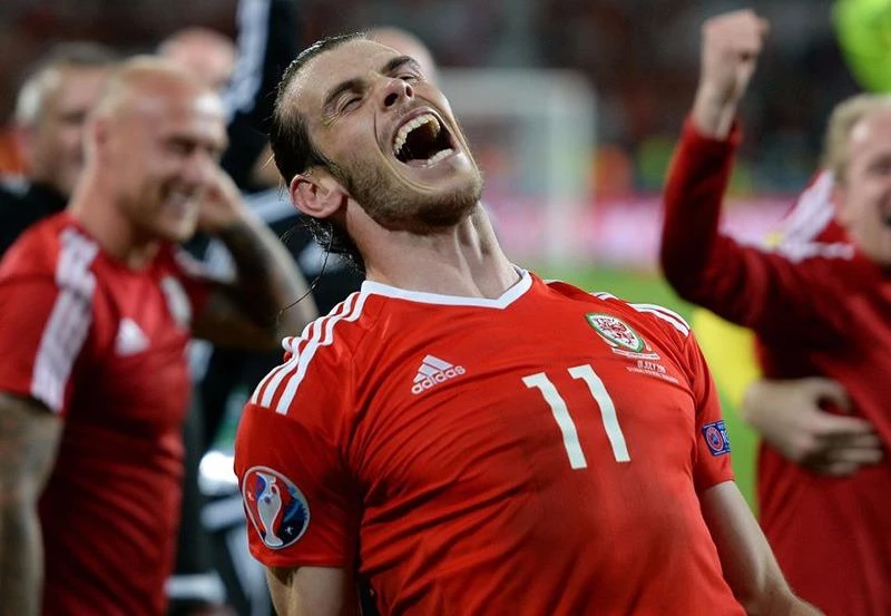 Bale rất hứng khởi khi đối đầu với người đồng đội ở CLB Real Madrid