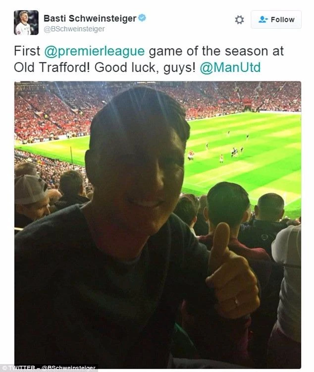 Bastian Schweinsteiger chúc may mắn