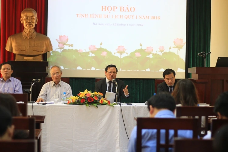 Lo ngại du khách Việt Nam ‘xấu xí’ như khách Trung Quốc ảnh 1 Lo ngại du khách Việt Nam ‘xấu xí’ như khách Trung Quốc ảnh 1