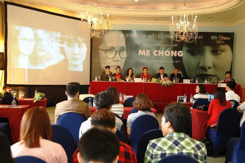 Nghệ sĩ Lan Hương chuyển vai ác, sắm vai mẹ chồng ảnh 2 Buổi họp báo giới thiệu phim.