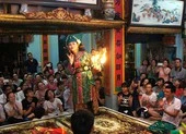 ‘Được vinh danh rồi thì ngăn ngừa lố lăng!’