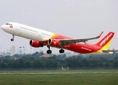 Hơn 240 công dân Việt Nam từ Singapore về nước