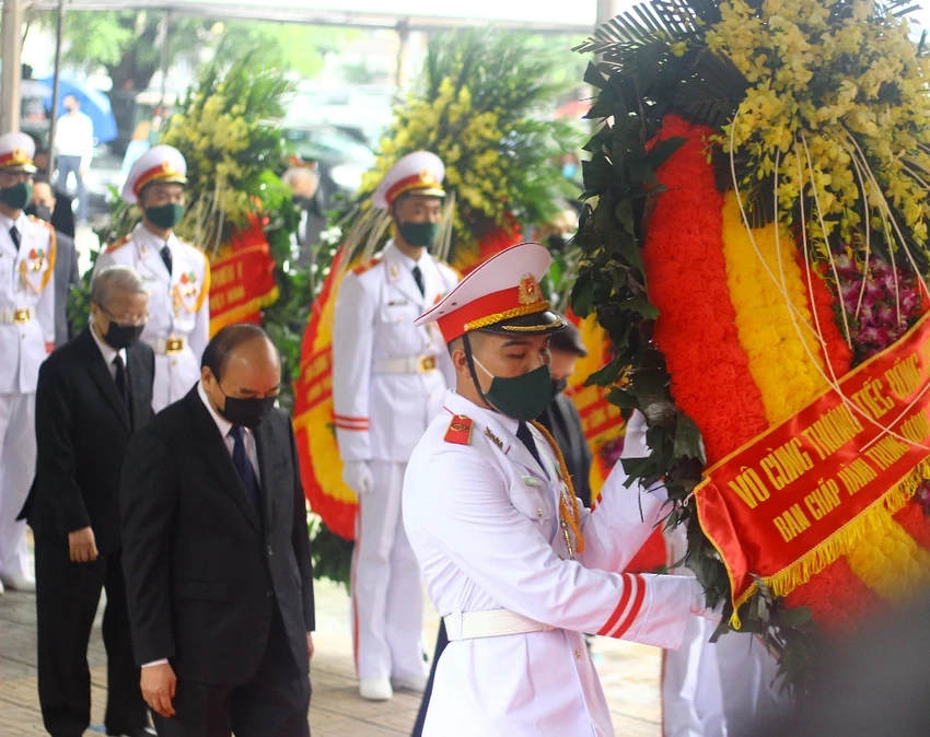 Nhiều lãnh đạo đến viếng nguyên Tổng Bí thư Lê Khả Phiêu ảnh 4 Nhiều lãnh đạo đến viếng nguyên Tổng Bí thư Lê Khả Phiêu ảnh 4