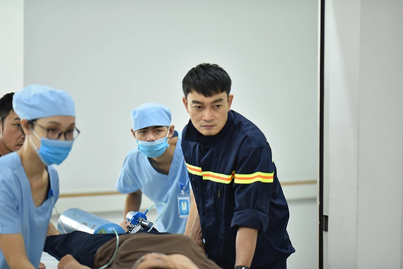 ‘Lửa ấm’ – Tiết lộ chuyện nghề lính cứu hỏa ở Việt Nam ảnh 2 ‘Lửa ấm’ – Tiết lộ chuyện nghề lính cứu hỏa ở Việt Nam ảnh 2
