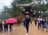 Quốc Cơ - Quốc Nghiệp đi cứu trợ và diễn xiếc ở vùng nước lũ 