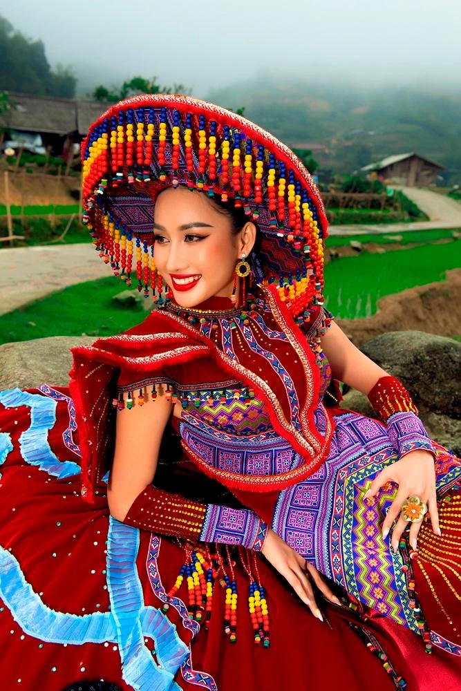 Bộ trang phục mang đậm dấu ấn văn hoá của các dân tộc vùng cao phía Bắc. Ảnh: Vũ Đình Hải- Hoàng Phúc Bộ trang phục mang đậm dấu ấn văn hoá của các dân tộc vùng cao phía Bắc. Ảnh: Vũ Đình Hải- Hoàng Phúc