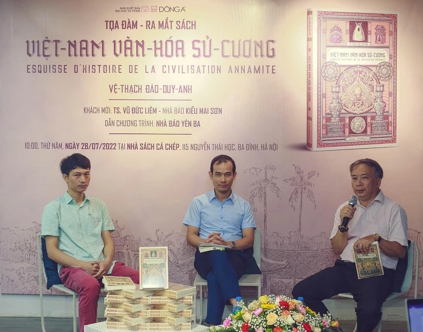 Nhà báo Kiều Mai Sơn, TS Vũ Đức Liêm và nhà báo Yên Ba tại sự kiện. Ảnh: ĐÔNG A Nhà báo Kiều Mai Sơn, TS Vũ Đức Liêm và nhà báo Yên Ba tại sự kiện. Ảnh: ĐÔNG A