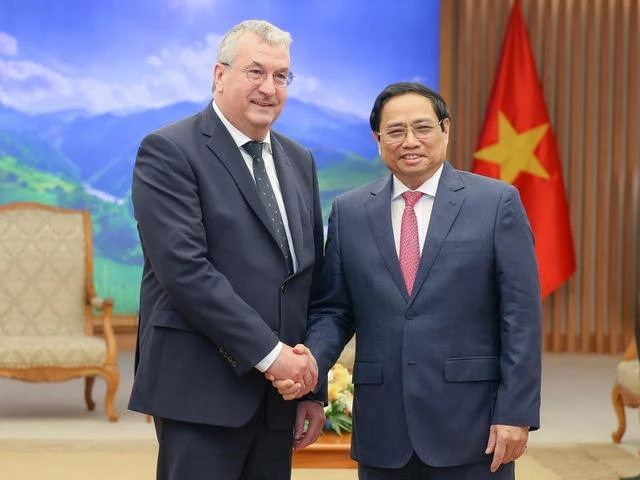 Thủ tướng Phạm Minh Chính và ông Pierre-Yves Jeholet, Bộ trưởng-Thủ hiến Chính phủ Cộng đồng người Bỉ nói tiếng Pháp Wallonie-Bruxelles - Ảnh: VGP. Thủ tướng Phạm Minh Chính và ông Pierre-Yves Jeholet, Bộ trưởng-Thủ hiến Chính phủ Cộng đồng người Bỉ nói tiếng Pháp Wallonie-Bruxelles - Ảnh: VGP.