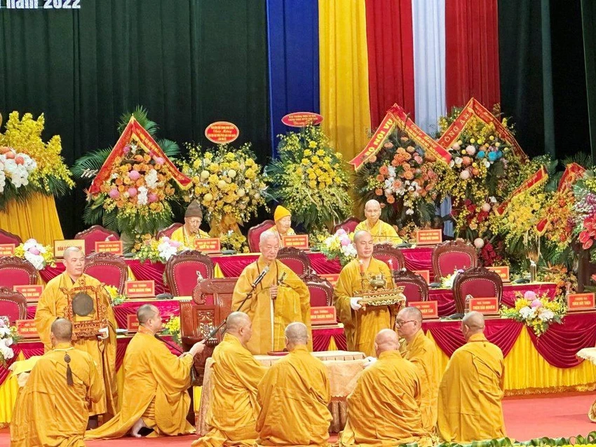 Nghi thức suy tôn Đức Pháp chủ GHPGVN. Nghi thức suy tôn Đức Pháp chủ GHPGVN.