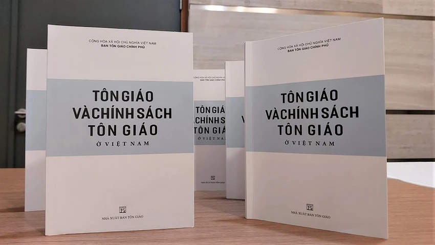 Sách nhằm giúp độc giả trong và ngoài nước hiểu rõ và đầy đủ về chính sách tôn giáo, đời sống tôn giáo ở nước ta. Ảnh: VT Sách nhằm giúp độc giả trong và ngoài nước hiểu rõ và đầy đủ về chính sách tôn giáo, đời sống tôn giáo ở nước ta. Ảnh: VT