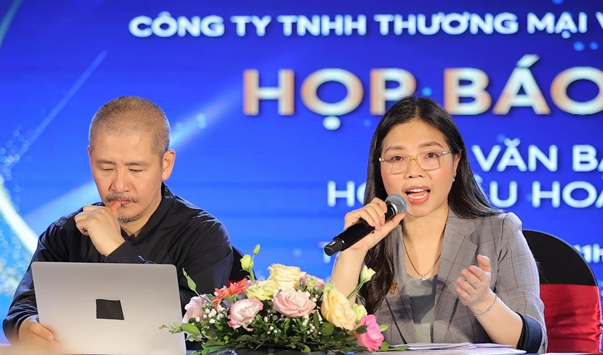 Bà Nguyễn Thị Thanh Thùy (Nghệ danh Thùy Dương) – Giám đốc Công ty Minh Khang trả lời câu hỏi của báo chí. Ảnh: MK. Bà Nguyễn Thị Thanh Thùy (Nghệ danh Thùy Dương) – Giám đốc Công ty Minh Khang trả lời câu hỏi của báo chí. Ảnh: MK.