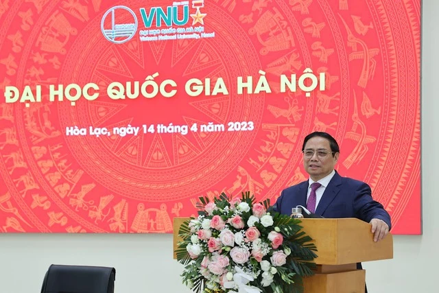 Thủ tướng Phạm Minh Chính dành thời gian phân tích, chia sẻ về những yếu tố nền tảng trong quá trình xây dựng và bảo vệ Tổ quốc xã hội chủ nghĩa. Ảnh: VGP. Thủ tướng Phạm Minh Chính dành thời gian phân tích, chia sẻ về những yếu tố nền tảng trong quá trình xây dựng và bảo vệ Tổ quốc xã hội chủ nghĩa. Ảnh: VGP.