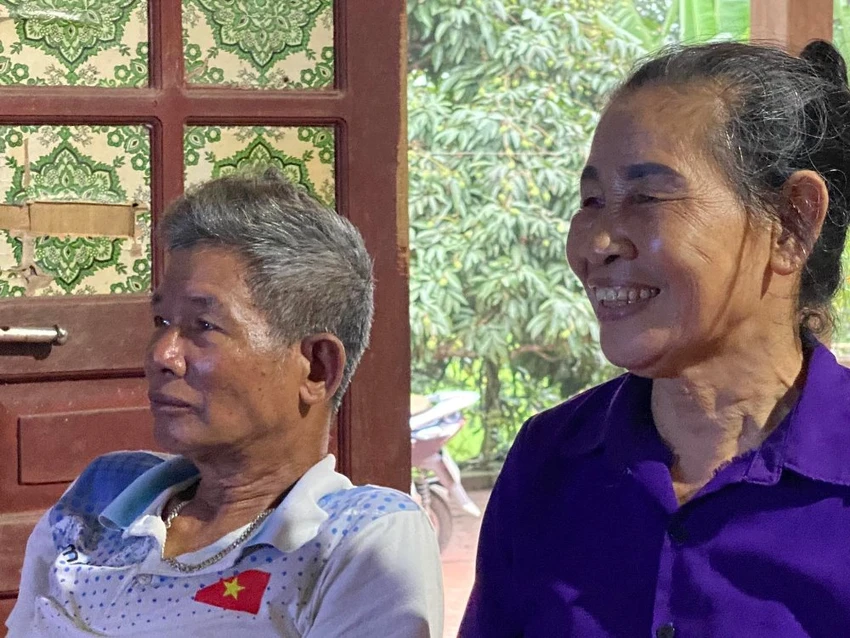 Bố mẹ VĐV Nguyễn Thị Oanh. Ảnh: VT. Bố mẹ VĐV Nguyễn Thị Oanh. Ảnh: VT.