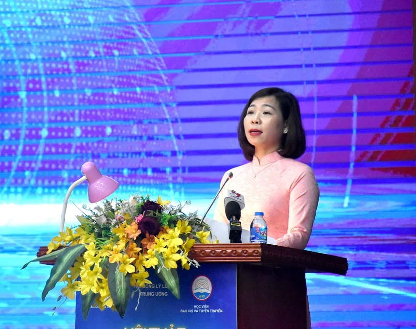 PGS.TS Nguyễn Thị Trường Giang, Phó Giám đốc Học viện Báo chí và Tuyên truyền phát biểu tại hội thảo. PGS.TS Nguyễn Thị Trường Giang, Phó Giám đốc Học viện Báo chí và Tuyên truyền phát biểu tại hội thảo.
