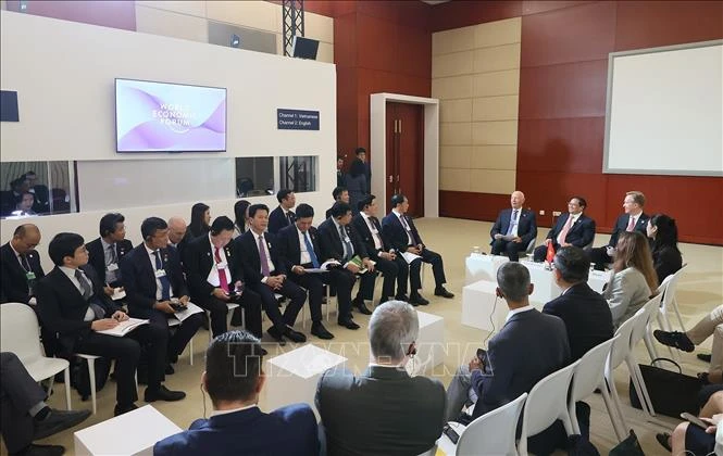 Thủ tướng chia sẻ thông tin về tình hình phát triển kinh tế - xã hội Việt Nam. Ảnh: TTXVN. Thủ tướng chia sẻ thông tin về tình hình phát triển kinh tế - xã hội Việt Nam. Ảnh: TTXVN.
