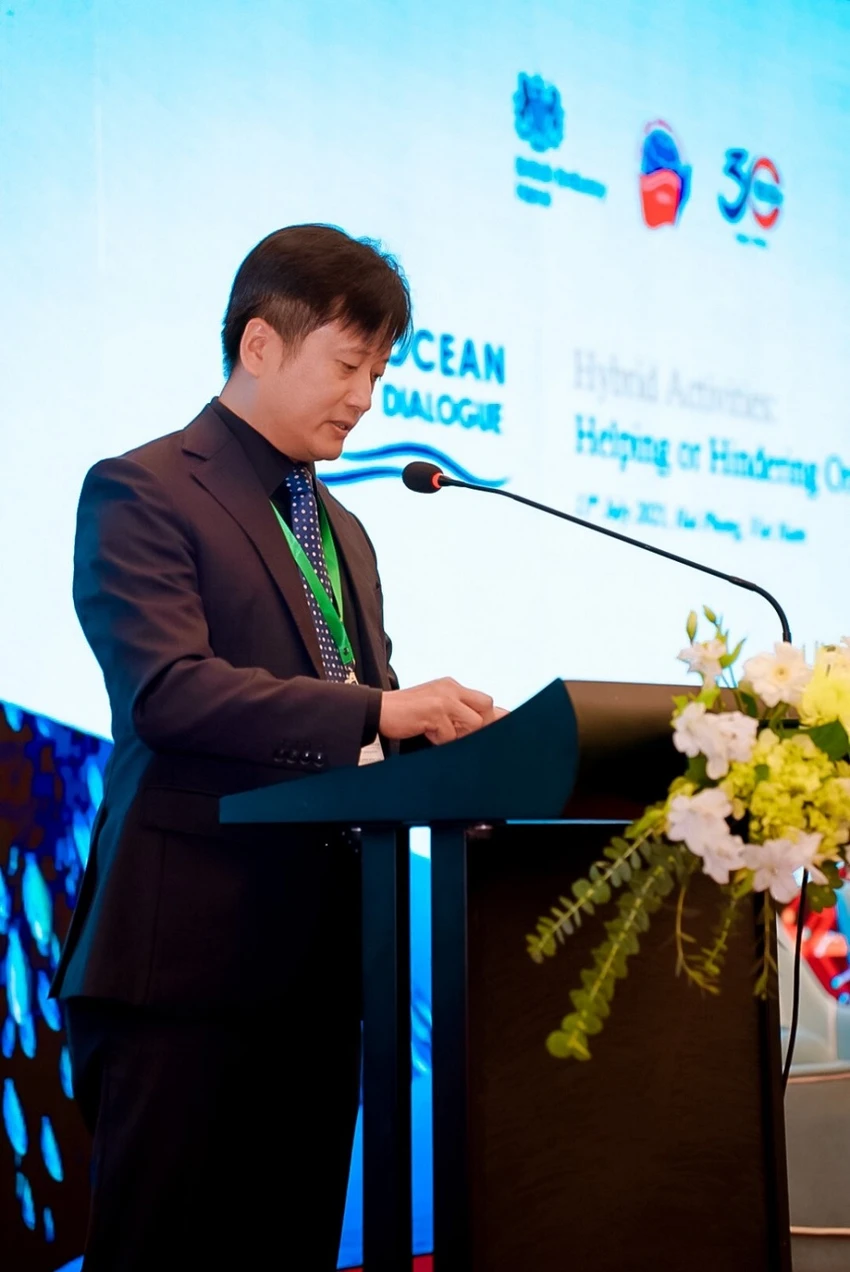 TS. Nguyễn Hùng Sơn, Phó Giám đốc Học viện Ngoại giao phát biểu tại đối thoại. Ảnh: BNG TS. Nguyễn Hùng Sơn, Phó Giám đốc Học viện Ngoại giao phát biểu tại đối thoại. Ảnh: BNG