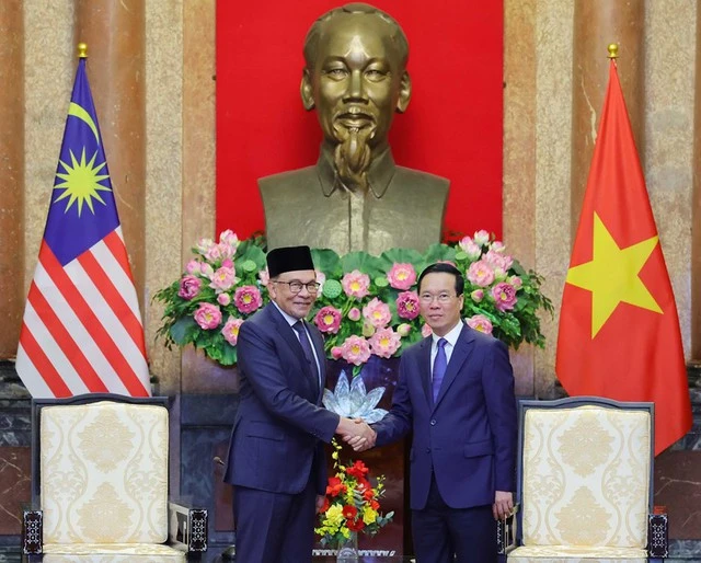 Chủ tịch nước Võ Văn Thưởng và Thủ tướng Malaysia Anwar Ibrahim. Ảnh: VGP. Chủ tịch nước Võ Văn Thưởng và Thủ tướng Malaysia Anwar Ibrahim. Ảnh: VGP.
