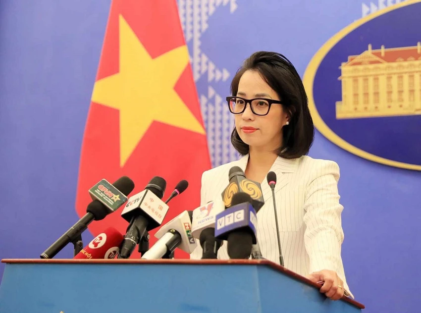 Người Phát ngôn Bộ Ngoại giao Phạm Thu Hằng. Người Phát ngôn Bộ Ngoại giao Phạm Thu Hằng.