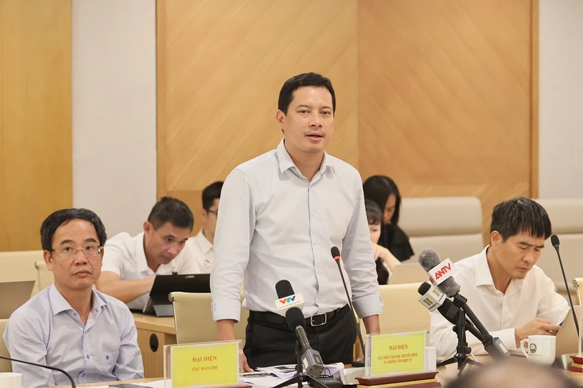 Ông Lê Quang Tự Do, Cục trưởng Cục phát thanh truyền hình và thông tin điện tử. Ông Lê Quang Tự Do, Cục trưởng Cục phát thanh truyền hình và thông tin điện tử.