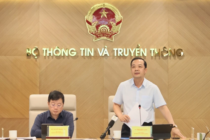Thứ trưởng Phạm Đức Long, Bộ TT&TT cung cấp thông tin, số liệu mới về việc chặn lọc SIM rác, SIM không chính chủ. Thứ trưởng Phạm Đức Long, Bộ TT&TT cung cấp thông tin, số liệu mới về việc chặn lọc SIM rác, SIM không chính chủ.