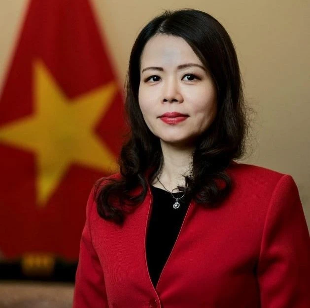 ba-nguyen-minh-hang-giu-chuc-thu-truong-bo-ngoai-giao-20231012104405.jpg