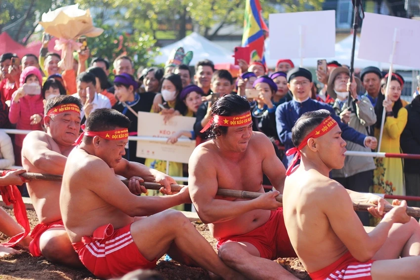 doc-dao-cac-hinh-thuc-keo-co-khac-nhau-cua-7-cong-dong-keo-co-o-viet-nam-7.JPG