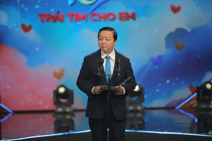 pho-thu-tuong-chinh-phu-tran-hong-ha-gop-mot-thang-luong-vao-quy-trai-tim-cho-em.jpg