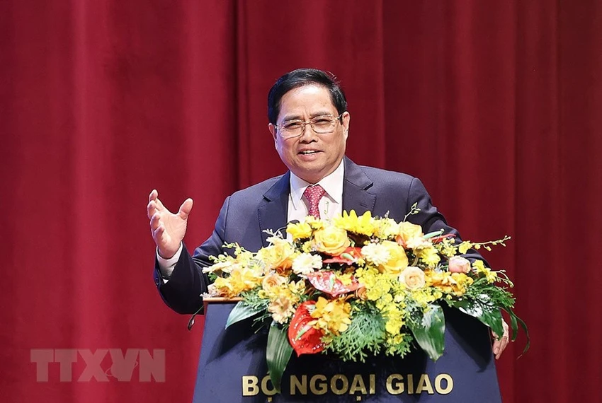 bo-truong-ngoai-giao-bui-thanh-son-da-khang-dinh-ro-ban-sac-ngoai-giao-cay-tre-viet-nam-2.jpg
